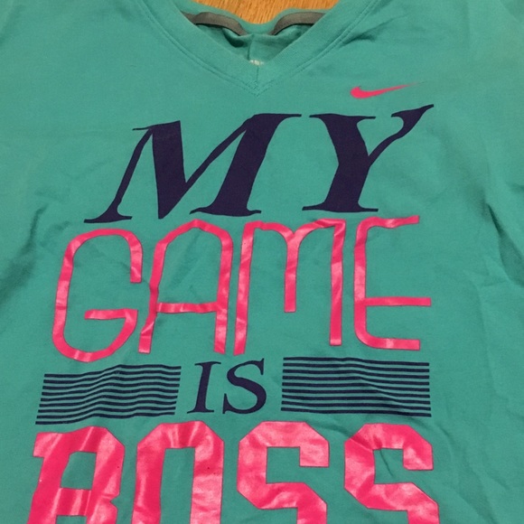 Nike Dry Fit tee - Picture 2 of 3